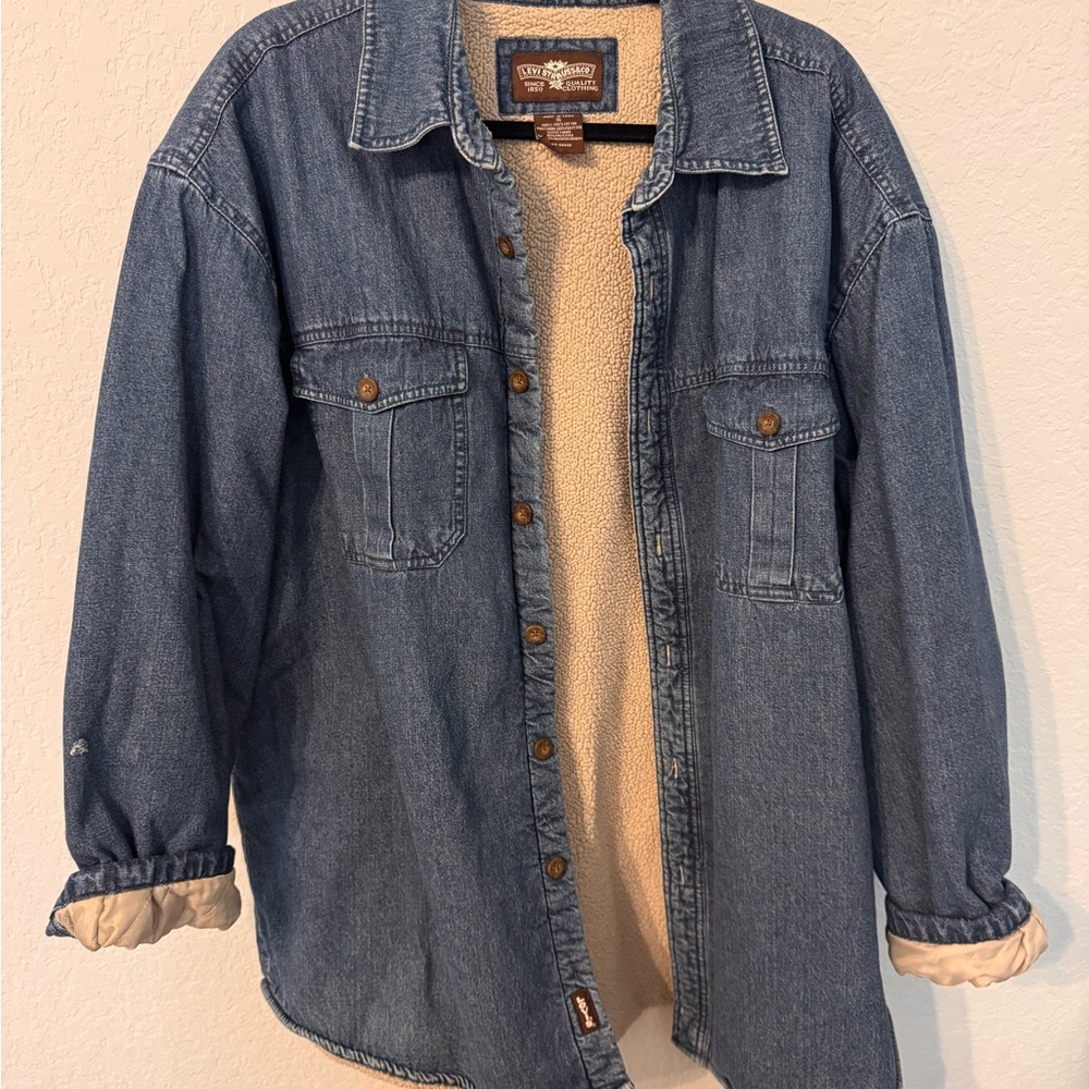 Vintage Levi's Blue Denim Jacket with Cream Sherpa